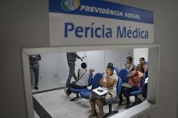 Bancária terá justa causa reexaminada após volta de auxílio-doença 