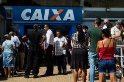 Crédito do trabalhador: milhões de pessoas buscam atendimento da Caixa