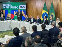 Comissão da Câmara aprova projeto que isenta de IR quem ganha até R$ 5 mil