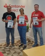 Bancários de Araraquara realizam Dia Nacional de Luta contra abusos do Santander Bancários de Araraquara realizam Dia Nacional de Luta contra abusos do Santander