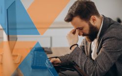 Pagamento do Super Caixa de 2025 e regras para 2026 frustram empregados. Entidades sindicais cobram negociação dos critérios em mesa