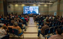 Análise de conjuntura nacional e internacional marcou abertura do segundo dia do 7º Congresso da Contraf-CUT