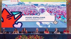 Reorganização sindical e comunicação estratégica marcaram último painel do sábado (28) no 7º Congresso da Contraf-CUT Reorganização sindical e comunicação estratégica marcaram último painel do sábado (28) no 7º Congresso da Contraf-CUT