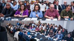 Negociação sobre saúde acontece sob clima de ameaças