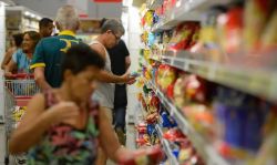 Consumo de alimentos cresce após proibição das bets no país, diz Abras Consumo de alimentos cresce após proibição das bets no país, diz Abras